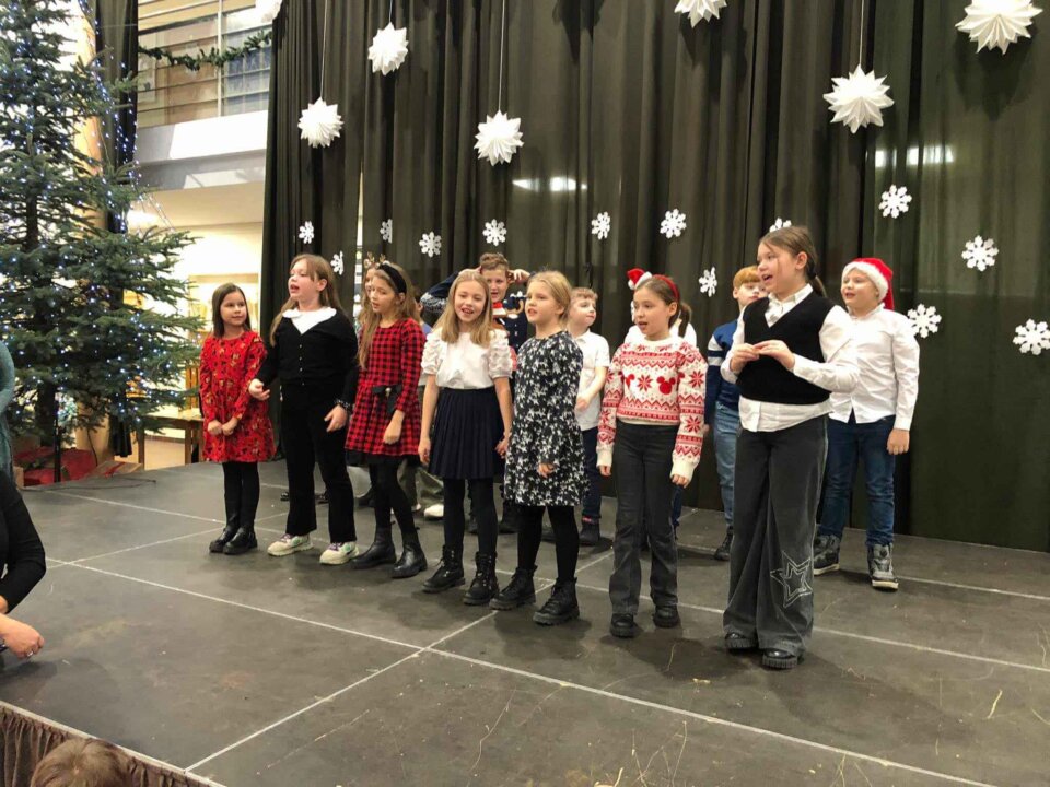 received_375395061567205