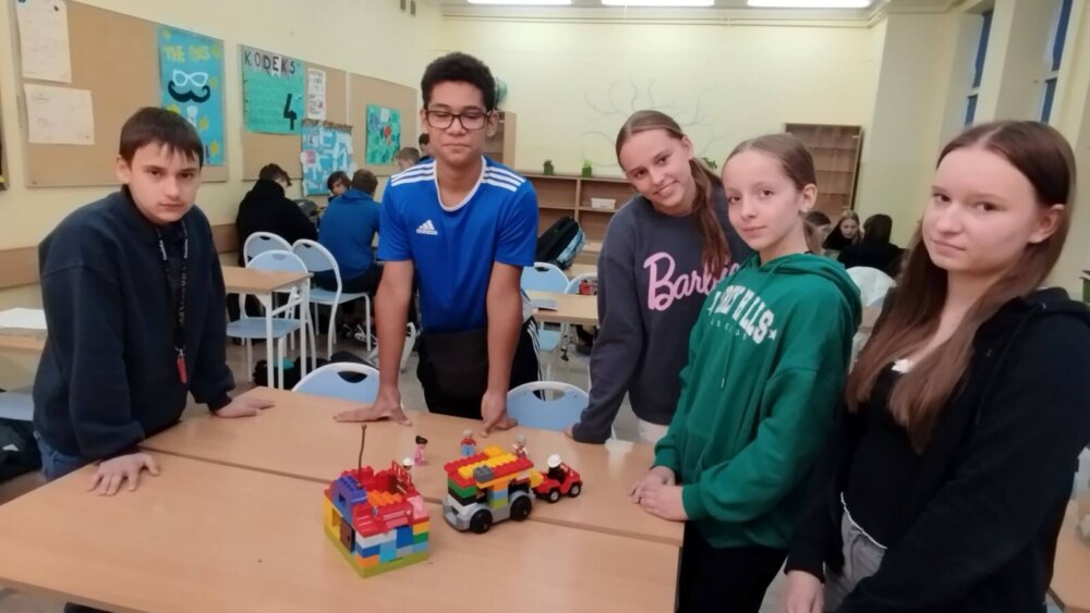 Kamienie na szaniec (2)