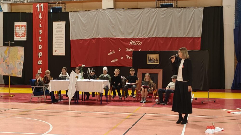 Listopad 2025 (3) [1600x1200]