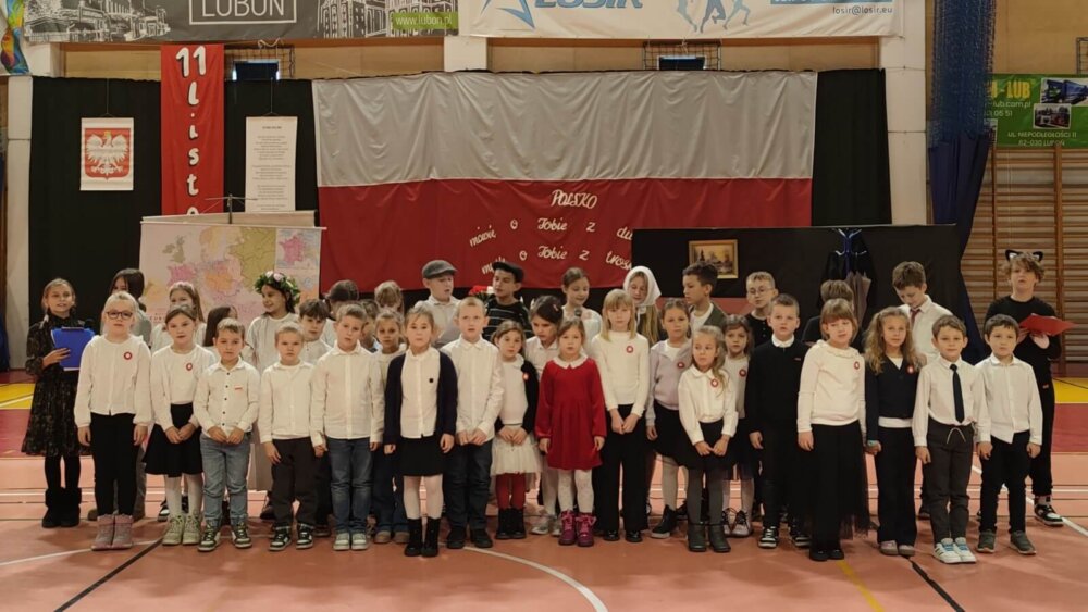 Listopad 2025 (4) [1600x1200]