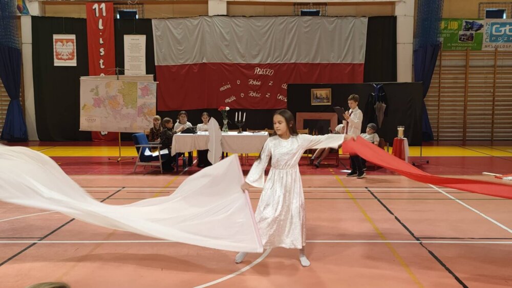 Listopad 2025 (5) [1600x1200]