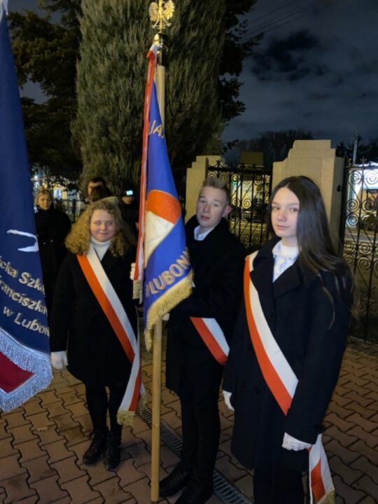 W holdzie powstancom (4)