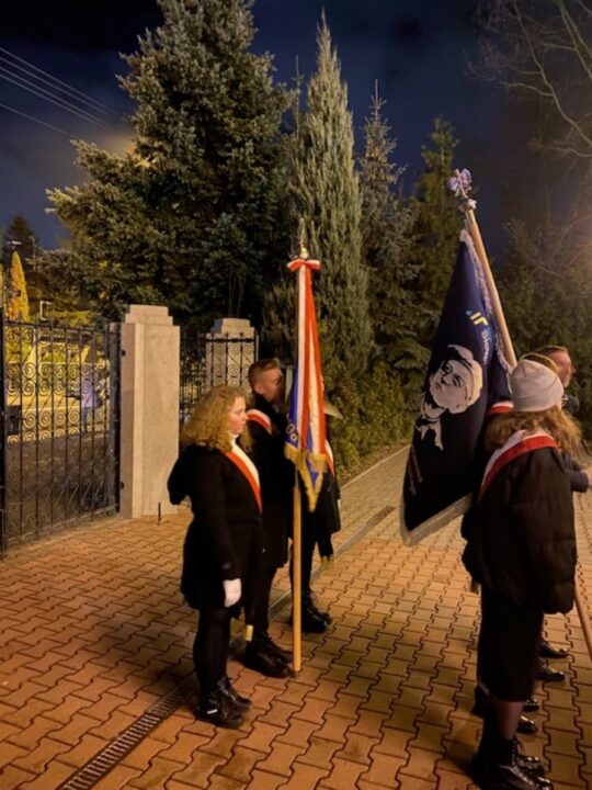 W holdzie powstancom (5)